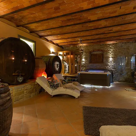 Gospodarstwo agroturystyczne Borgo Dolci Colline Cipresso Castiglion Fiorentino