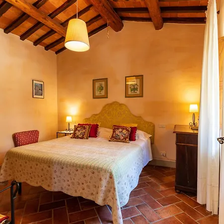 Borgo Dolci Colline Cipresso Castiglion Fiorentino